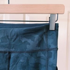 LULULEMON PACE RIVAL CROP *CAMO